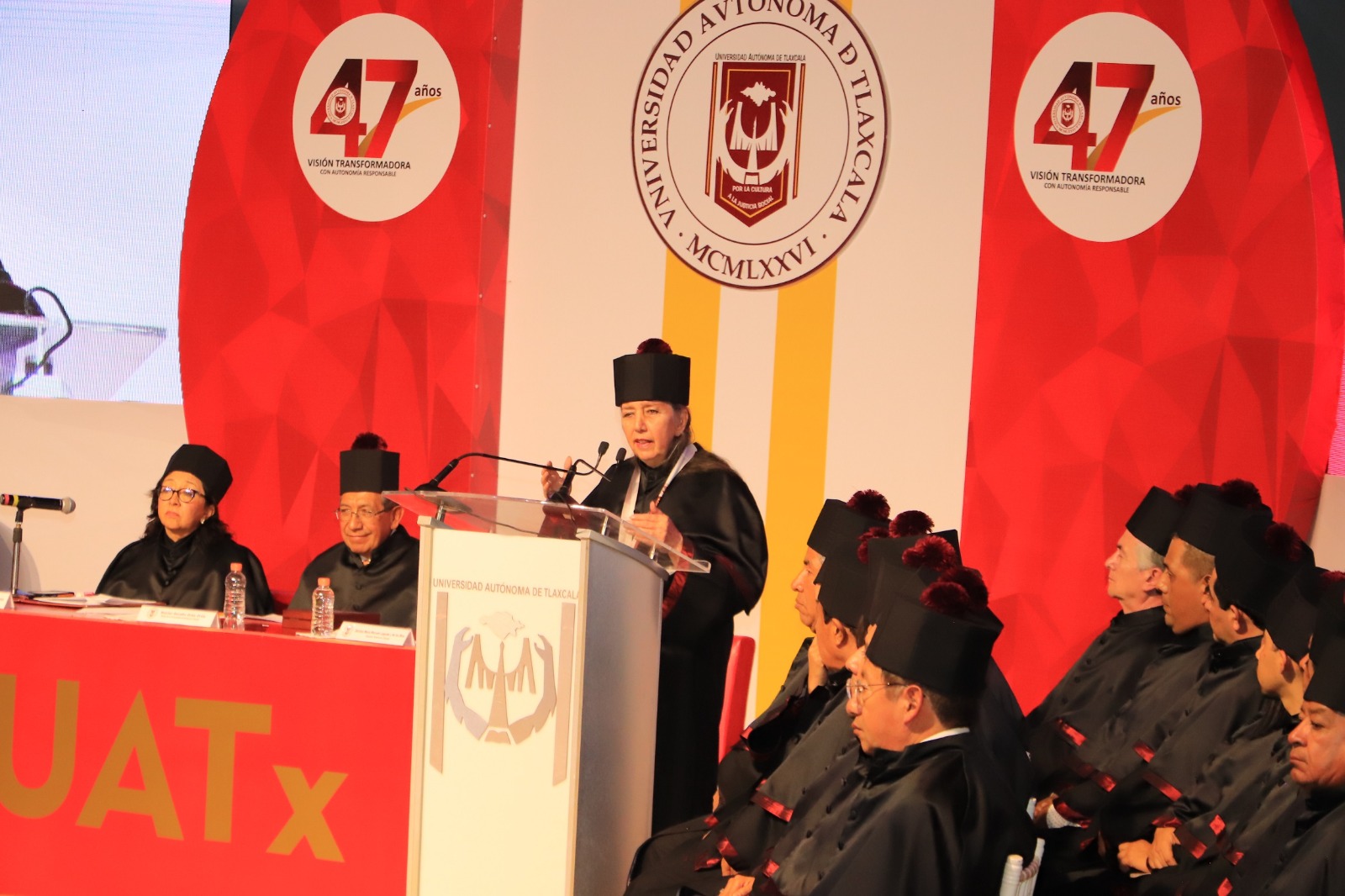Distingue UATx a Marcela Lagarde con Doctorado Honoris Causa